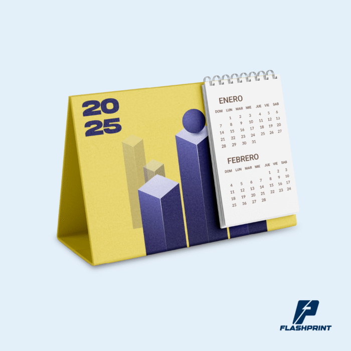 alt="Calendario de escritorio personalizado con base firme y diseño corporativo impreso en full color"