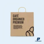 alt="Bolsa kraft personalizada con logo en impresión ecológica y asas de papel"