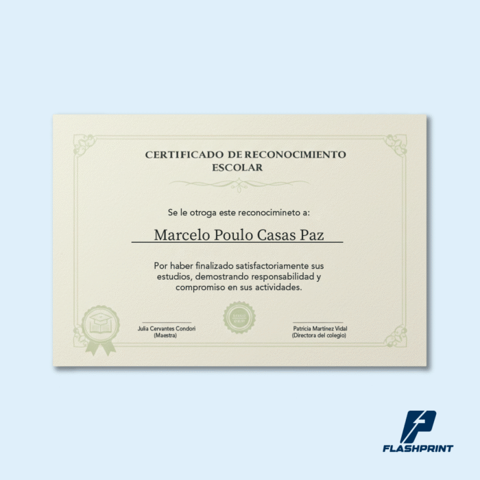 alt="Certificado personalizado con diseño profesional impreso en papel couché A4 horizontal"