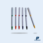 alt="Lapicero blanco con grip y clip de colores, tinta azul"
