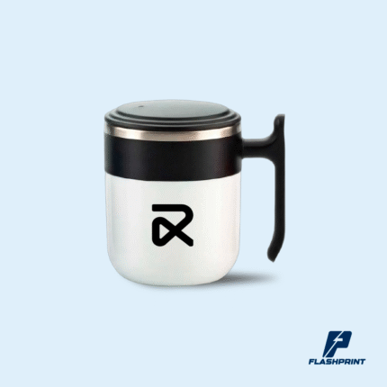 alt="Mug Full Color con asa negra, capacidad 440 ml, ideal para personalización y bebidas calientes o frías"